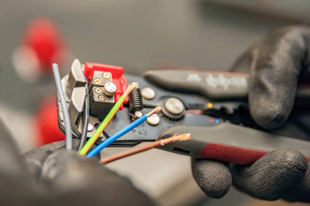 Best Commercial Electrician Services  in Lake Mack Forest Hills, FL